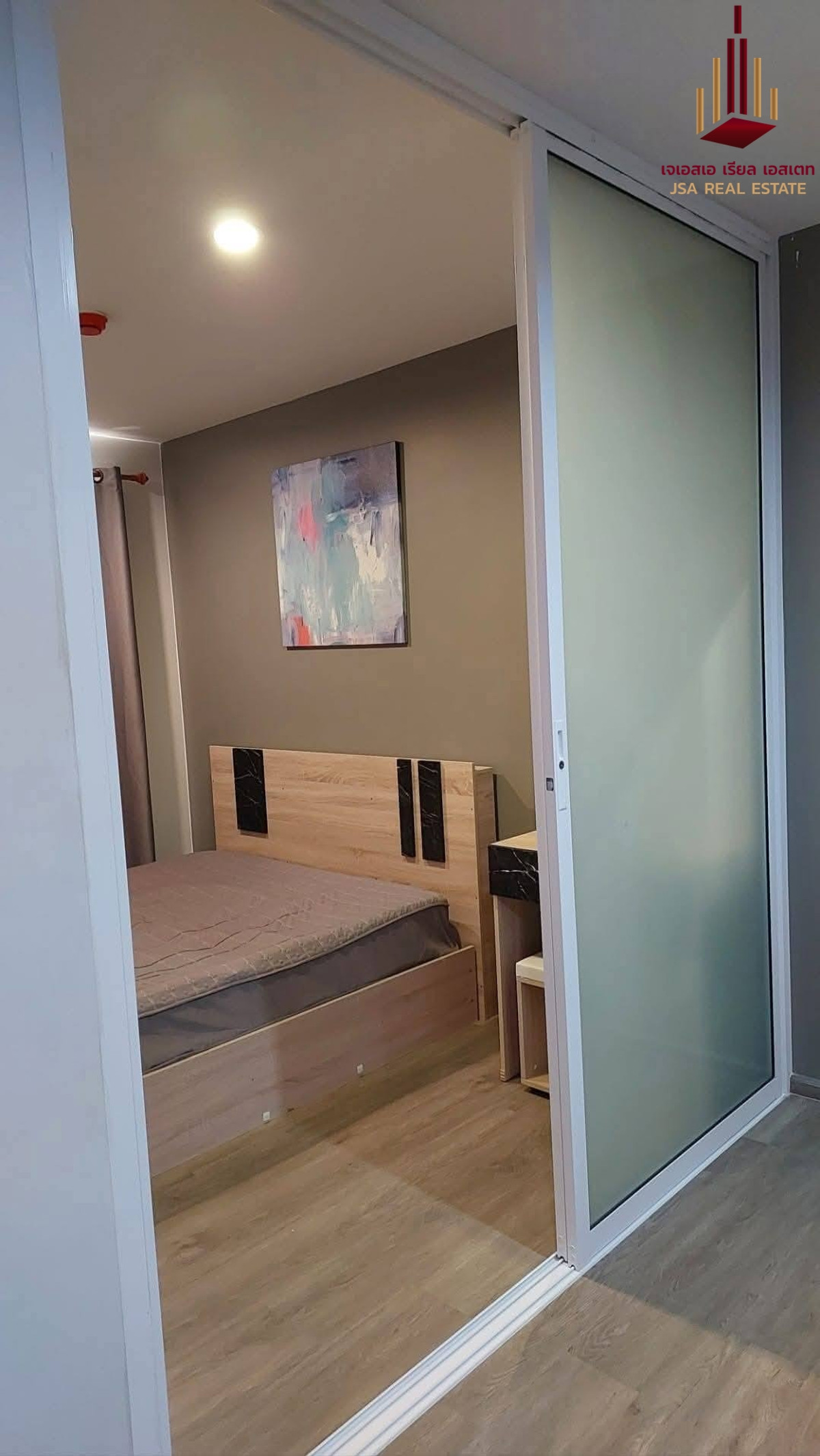 For RentCondoVipawadee, Don Mueang, Lak Si : ✨ For Rent: Reach PhahonYothin 52 Condo ✨ 💰 Only 10,000 THB/month