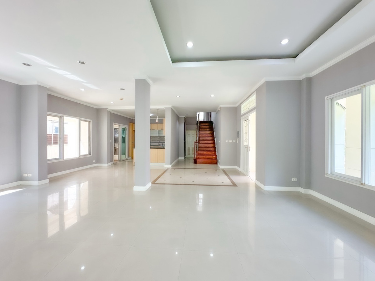 For SaleHouseNawamin, Ramindra : “Unlock a luxurious life immediately! Masterpiece mansion 108 sq m. Excellent condition, ready to move in, no need to wait to build. Ekkamai-Ramindra location