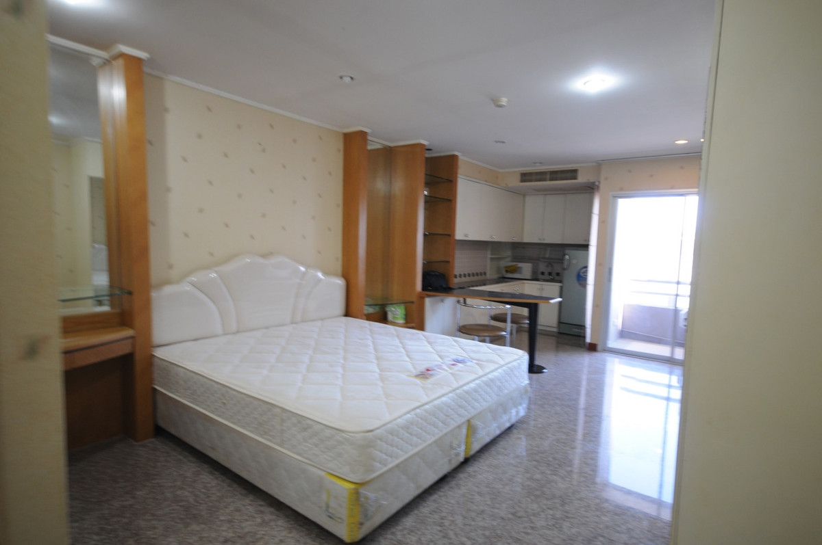 For RentSiam Paragon ,Chulalongkorn,Samyan : Accepting agents!!! Baan Kasemsan Condo. Rent 16,500 baht Eng 中 日 Please add LINE ID @806qphgn o8415o5483