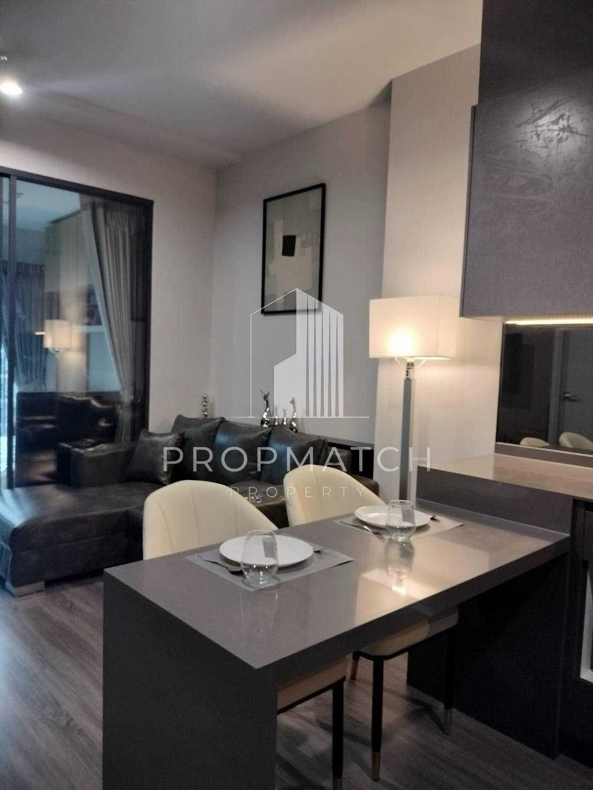 ให้เช่าคอนโดสยาม จุฬา สามย่าน : ว่างแล้ว 🔥IDEO Chula-Samyan ห้องสวย แบบ 2 ห้องนอน เช่าแค่ 33,000 สวยตรงปก ห้องใหญ่ 45sqm ชั้นสูง สนใจนัดชมได้ค่ะ Minnie 064-6696546 (เบอร์นี้แอทไลน์ได้ค่ะ)