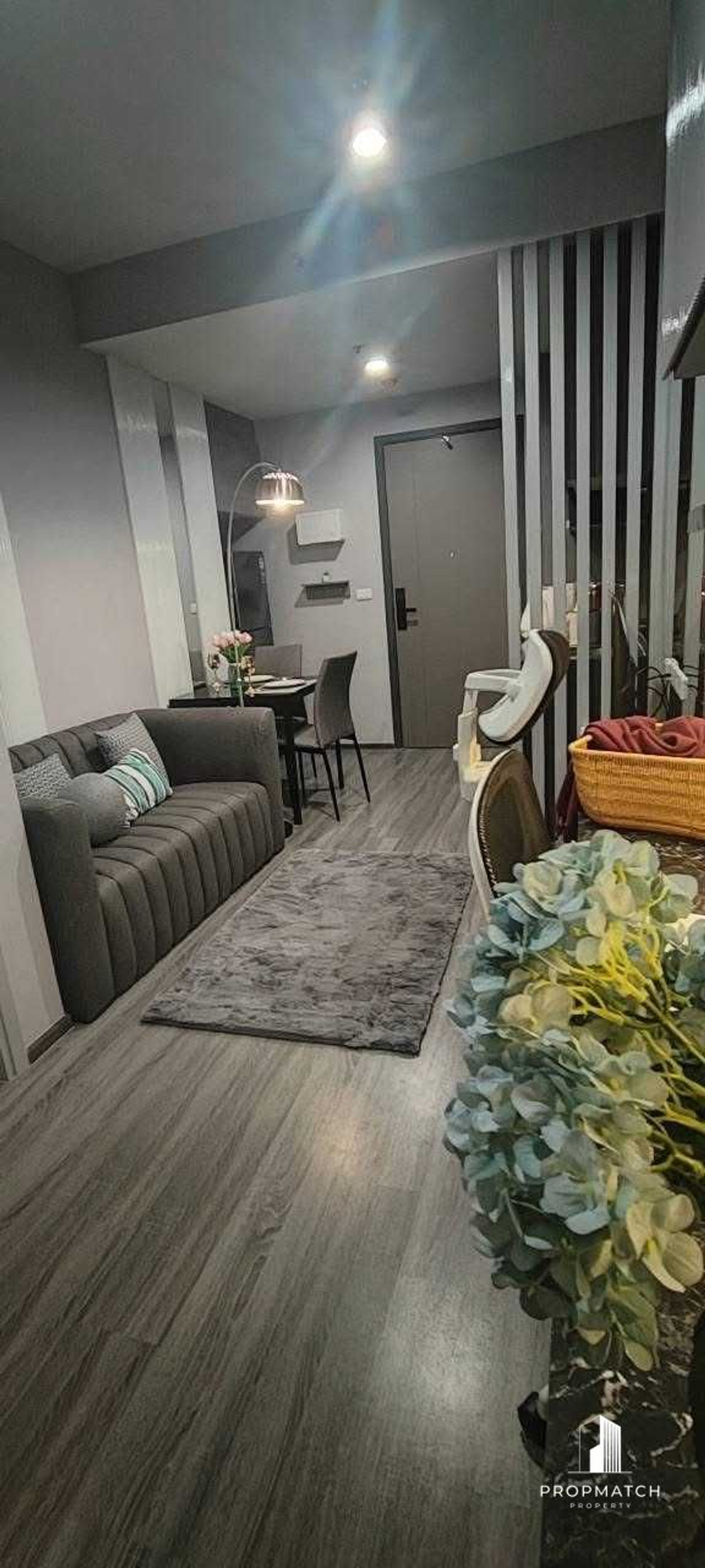 ให้เช่าคอนโดสยาม จุฬา สามย่าน : IDEO Chula-Samyan ห้องสวย แบบ 1 ห้องนอน เช่าแค่ 28,000 สวยตรงปก ห้องใหญ่ 35sqm ชั้นสูง สนใจนัดชมได้ค่ะ Minnie 064-6696546 (เบอร์นี้แอทไลน์ได้ค่ะ)