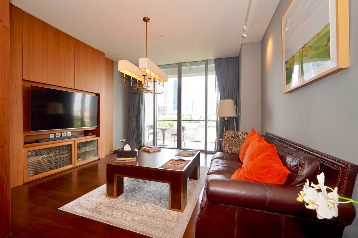 ขายคอนโดสาทร นราธิวาส : ✨Luxury Condo สาทร บรรยากาศ resort เพียง 1 กม.จาก One Bangkok & MRT📍The Sukhothai Residence, 2 ห้องนอน สภาพดีมาก หันทิศตะวันออก 