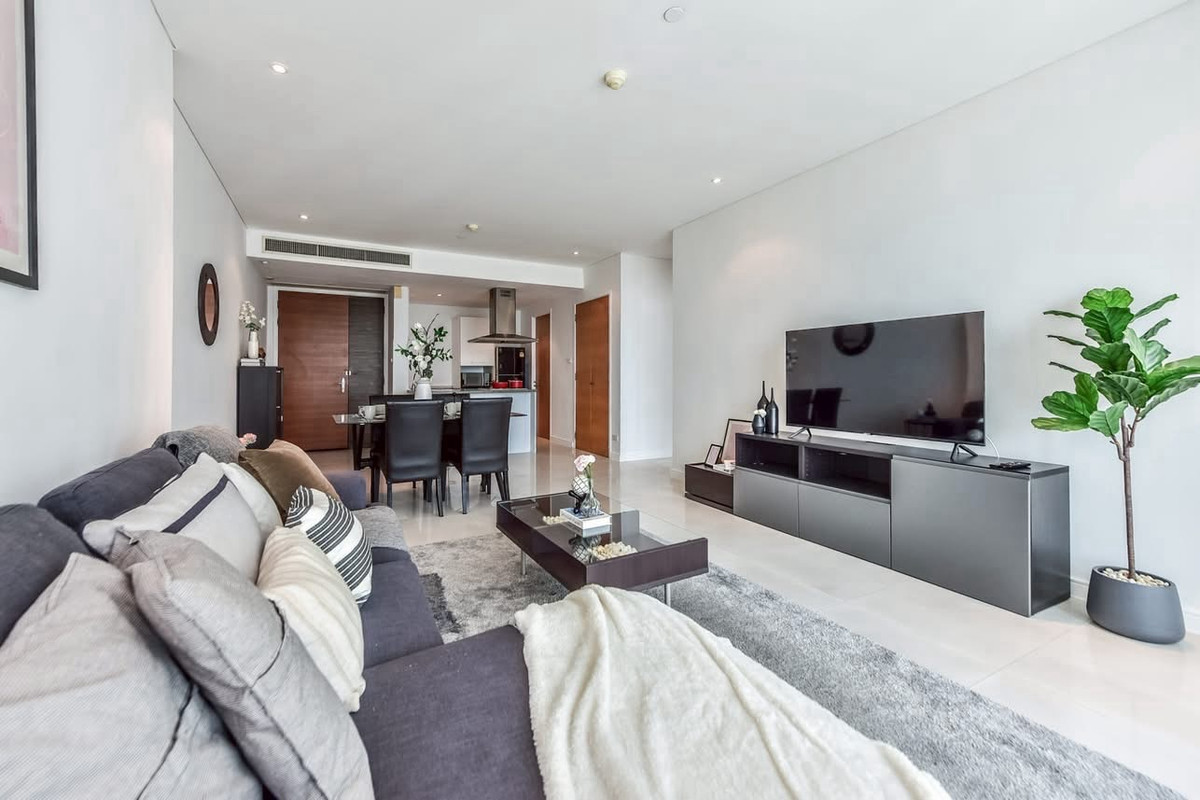 For SaleCondoSukhumvit, Asoke, Thonglor : Condo for sale Fullerton Sukhumvit size 95.98 Sq.m 2 bed 2 bath special only 19 MB only!!