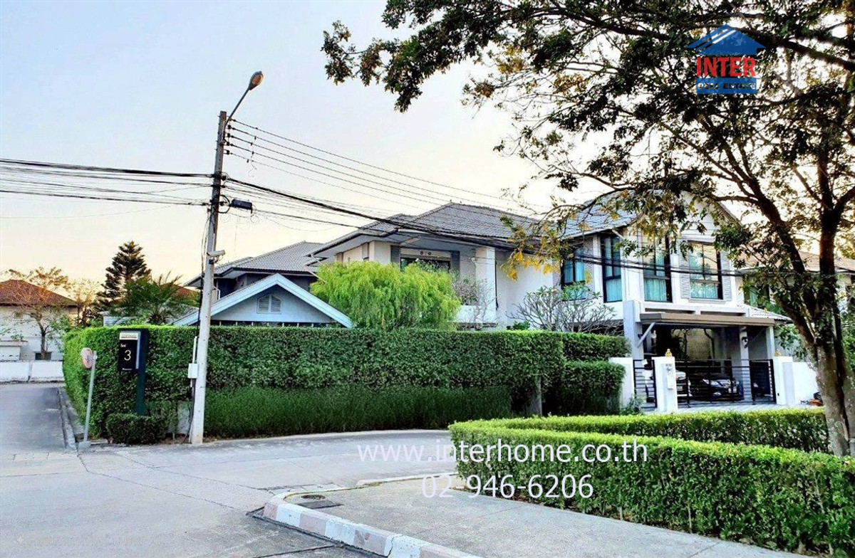 For SaleHousePathum Thani,Rangsit, Thammasat : 2-story detached house, 118.1 sq m, Ban Fah Piyarom Village, Lake Grande, near Ban Fah Le Marche Market, Soi 3, Lam Luk Ka Road, Lam Luk Ka Road, Khlong 6, Lam Luk Ka, Pathum Thani.