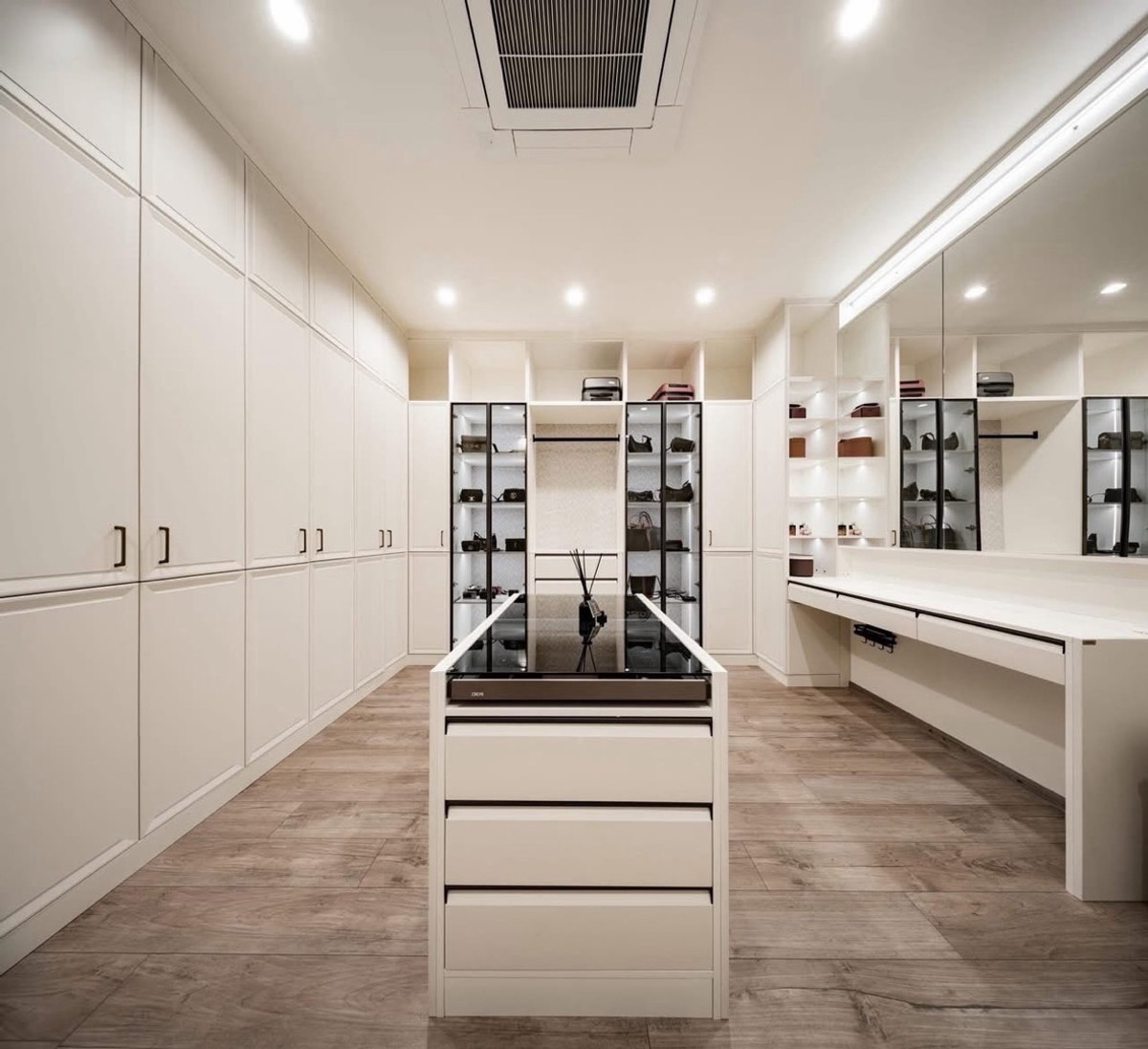 ขายบ้านลาดพร้าว เซ็นทรัลลาดพร้าว : Pool Villa หรูสร้างเอง ลาดพร้าว 64 ที่ดิน 100 ตร.วา พื้นที่ใข้สอย 440 ตร.ม. 📲 𝟎𝟔𝟒-𝟕𝟗𝟒𝟒𝟐𝟔𝟑(คุณน้ำ) 