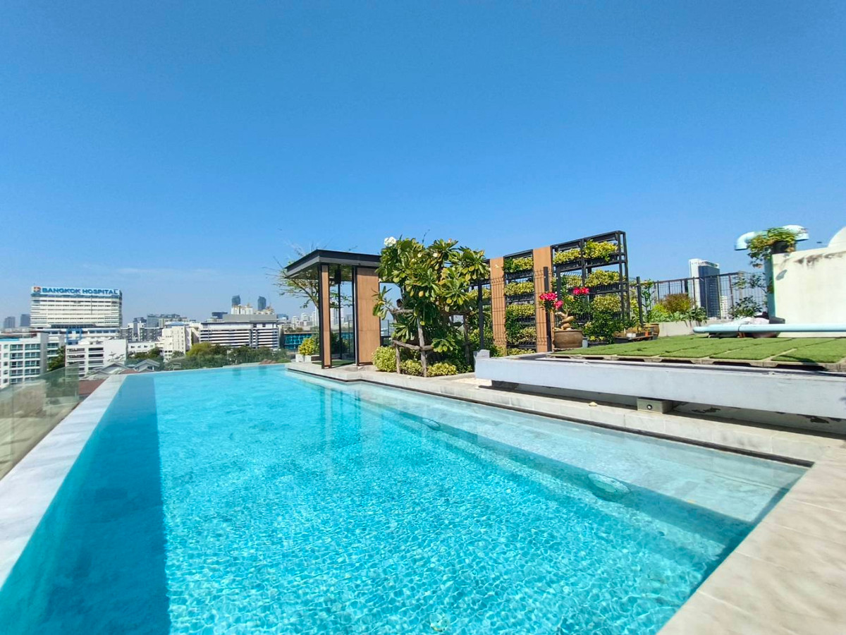 For RentCondoRama9, Petchburi, RCA : Condo for rent, The Remarkable, large room, 55 sq m, fully furnished, ready to move in, close to Bangkok Hospital only 100 m.