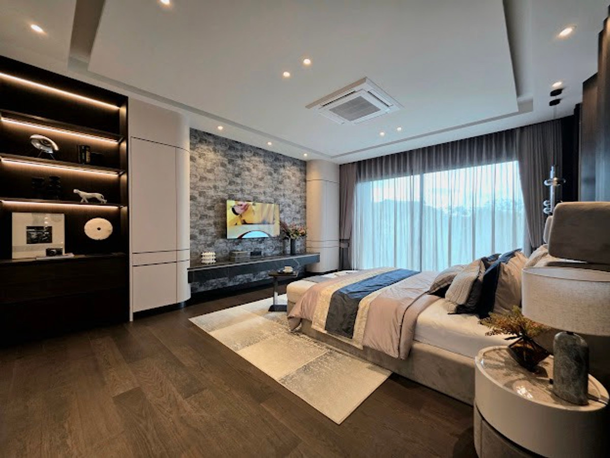 For SaleHouseKaset Nawamin,Ladplakao : 🏛️BEON Kaset-Nawamin✨ 3-story detached house, size 635 sq m, 87 sq m, 5 bedrooms, 6 bathrooms, 4 parking spaces, starting at 44.3 MB. Contact to make an appointment to view Tel.0922635410 (Earth)