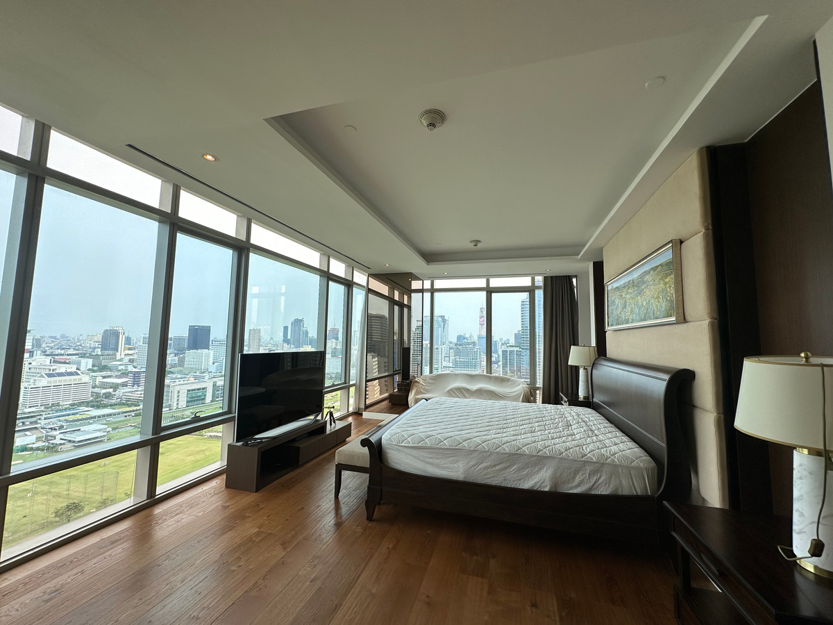 For SaleCondoWitthayu, Chidlom, Langsuan, Ploenchit : 185 Rajadamri For Sale luxury condominium. Located on Rajadamri Road