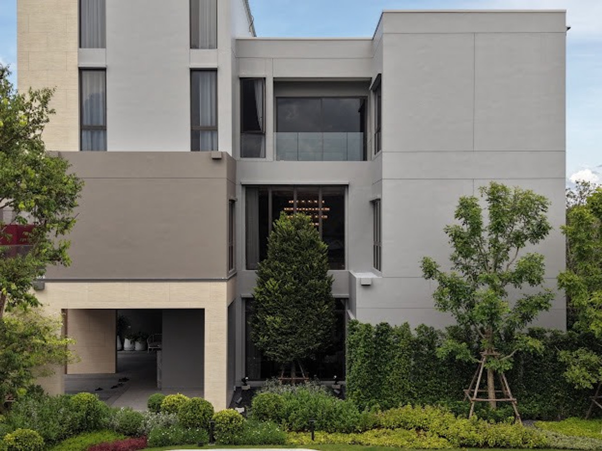 For SaleHouseKaset Nawamin,Ladplakao : 🏛️BEON Kaset-Nawamin🌈3-story detached house, size 635 sq m, 87 sq m, 5 bedrooms, 6 bathrooms, 4 parking spaces, starting at 44.3 MB. Contact to make an appointment to view Tel.0922635410 (Earth)