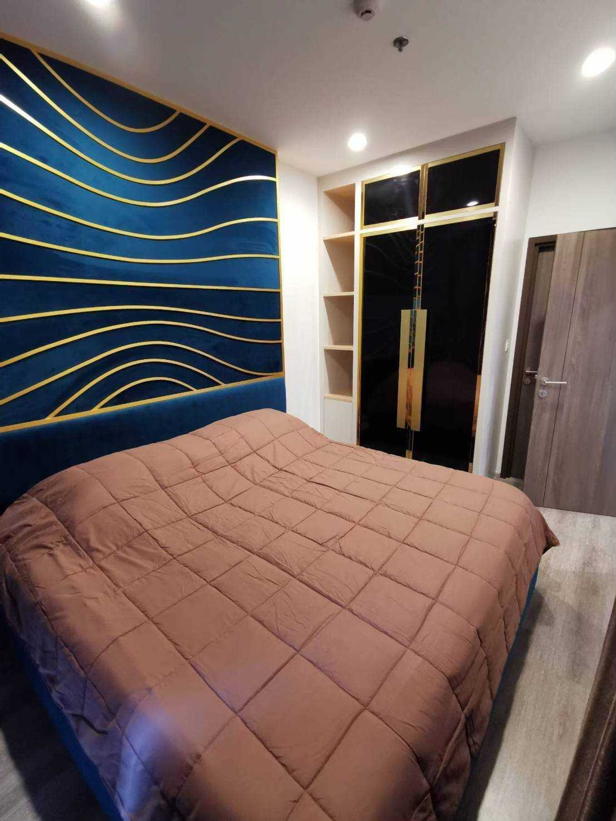 ให้เช่าคอนโดพระราม 9 เพชรบุรีตัดใหม่ RCA : ว่างให้เช่าสิ้นเดือนนี้ Ideo mobi asoke นัดชมล่วงหน้าได้ค่ะ ใกล้ มศว. ใกล้รถไฟฟ้า ทุกอย่างครบพร้อมเข้าอยู่