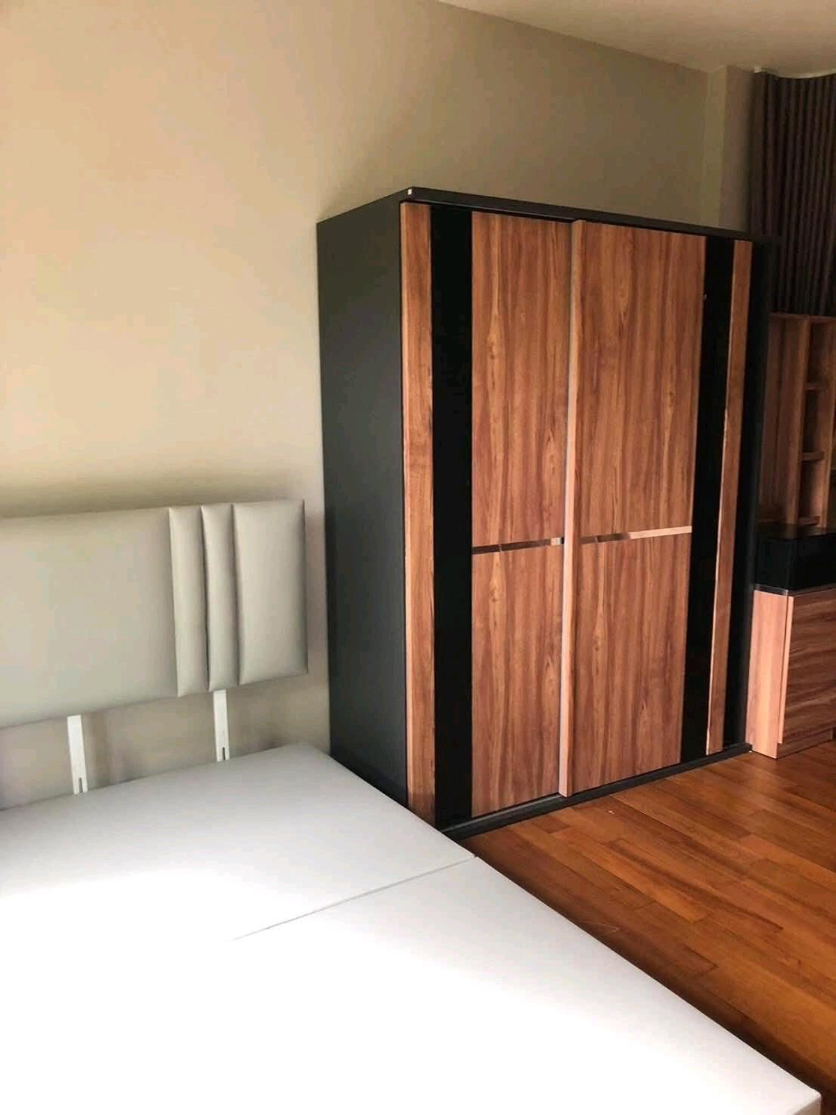 For RentHouseEakachai, Bang Bon : ✨ New house, little used, inside house, garden view, with a koi fish pond, garden around the house and a living pavilion. The house is vacant and ready to move in 
. Welcome foreigners from all countries.