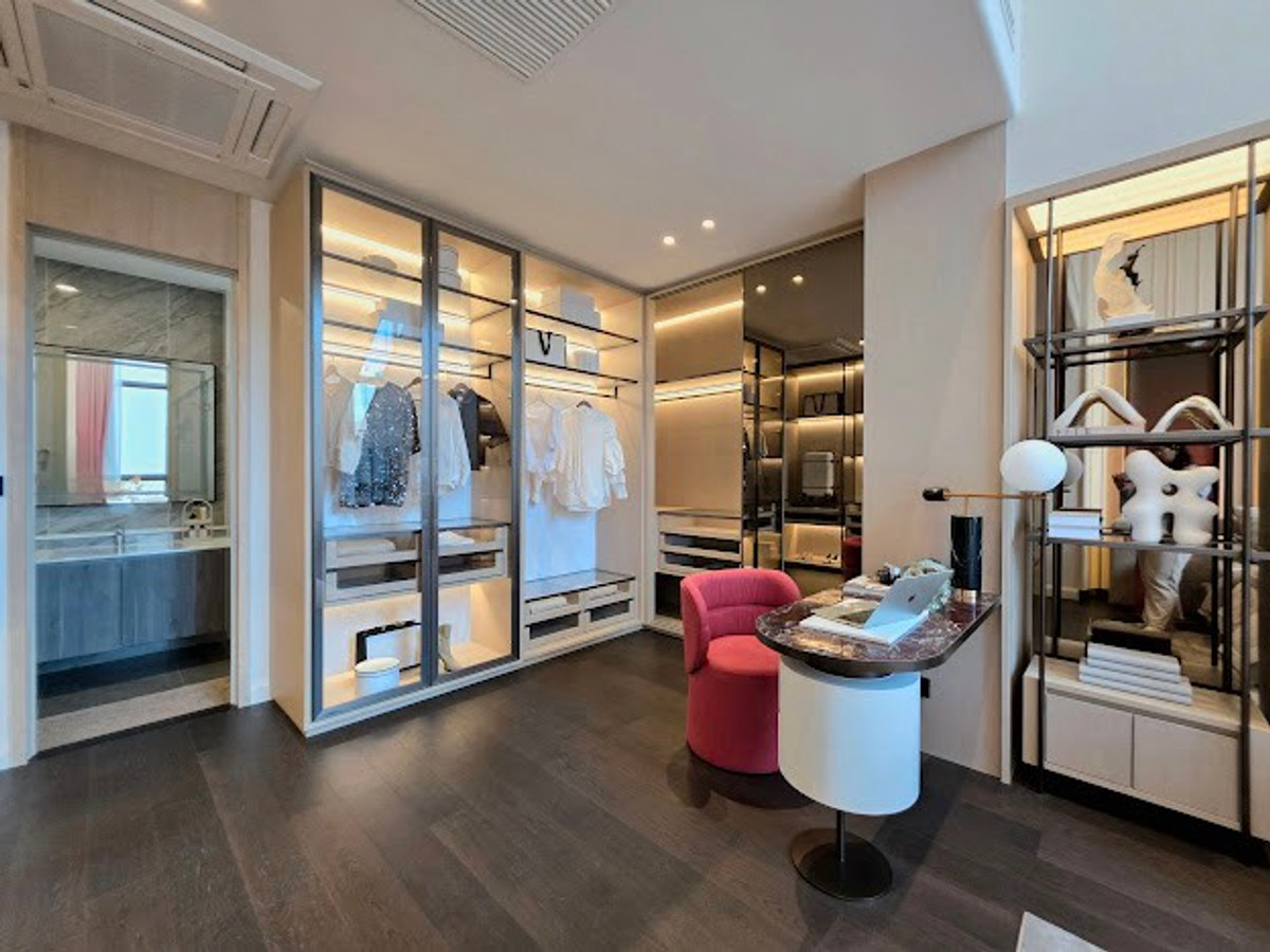 For SaleHouseKaset Nawamin,Ladplakao : 🏛️BEON Kaset-Nawamin✨ 3-story detached house, size 635 sq m, 87 sq m, 5 bedrooms, 6 bathrooms, 4 parking spaces, starting at 44.3 MB. Contact to make an appointment to view Tel.0922635410 (Earth)