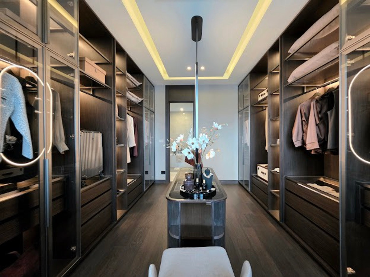 For SaleHouseKaset Nawamin,Ladplakao : 🏛️BEON Kaset-Nawamin✨ 3-story detached house, size 635 sq m, 87 sq m, 5 bedrooms, 6 bathrooms, 4 parking spaces, starting at 44.3 MB. Contact to make an appointment to view Tel.0922635410 (Earth)