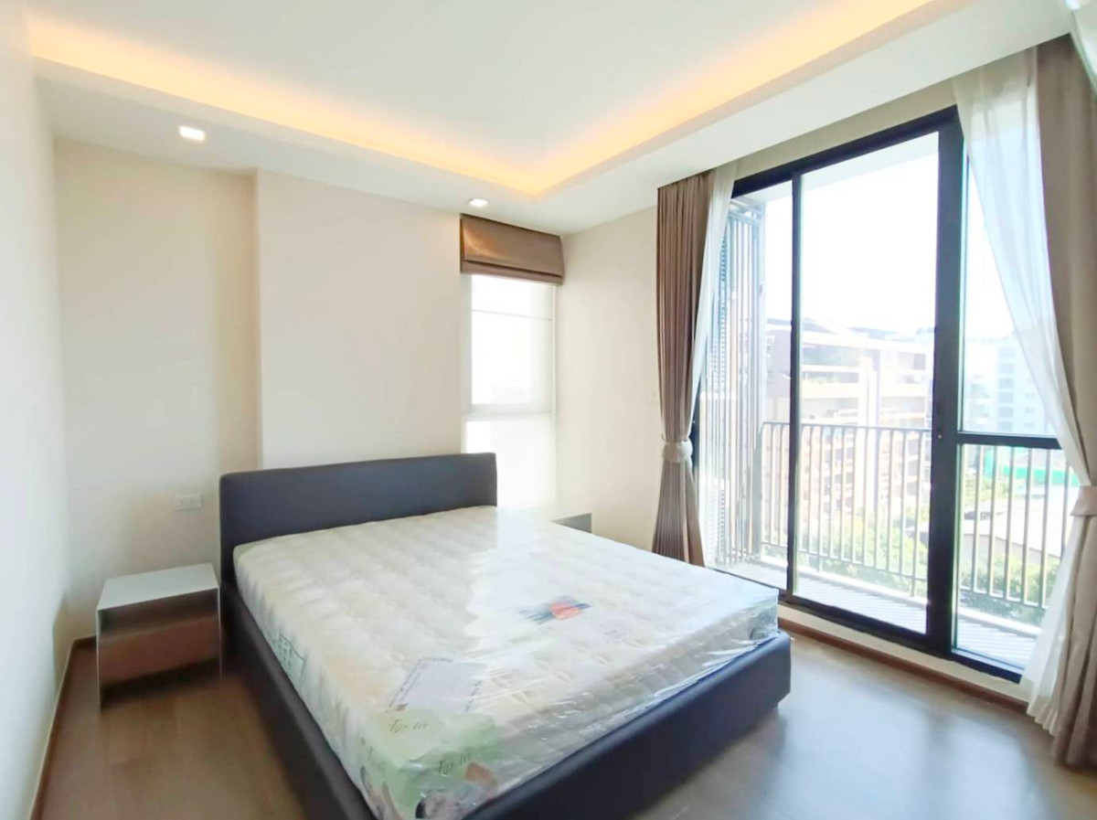For RentCondoRama9, Petchburi, RCA : Condo for rent, The Remarkable, large room, 55 sq m, fully furnished, ready to move in, close to Bangkok Hospital only 100 m.