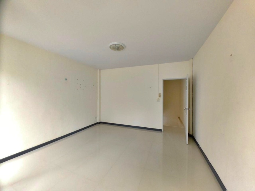 For SaleTownhomeSriracha Laem Chabang Ban Bueng : 🔥Urgent bank assets🔥 Selling The Next Townhome, Sriracha District, Chonburi Province