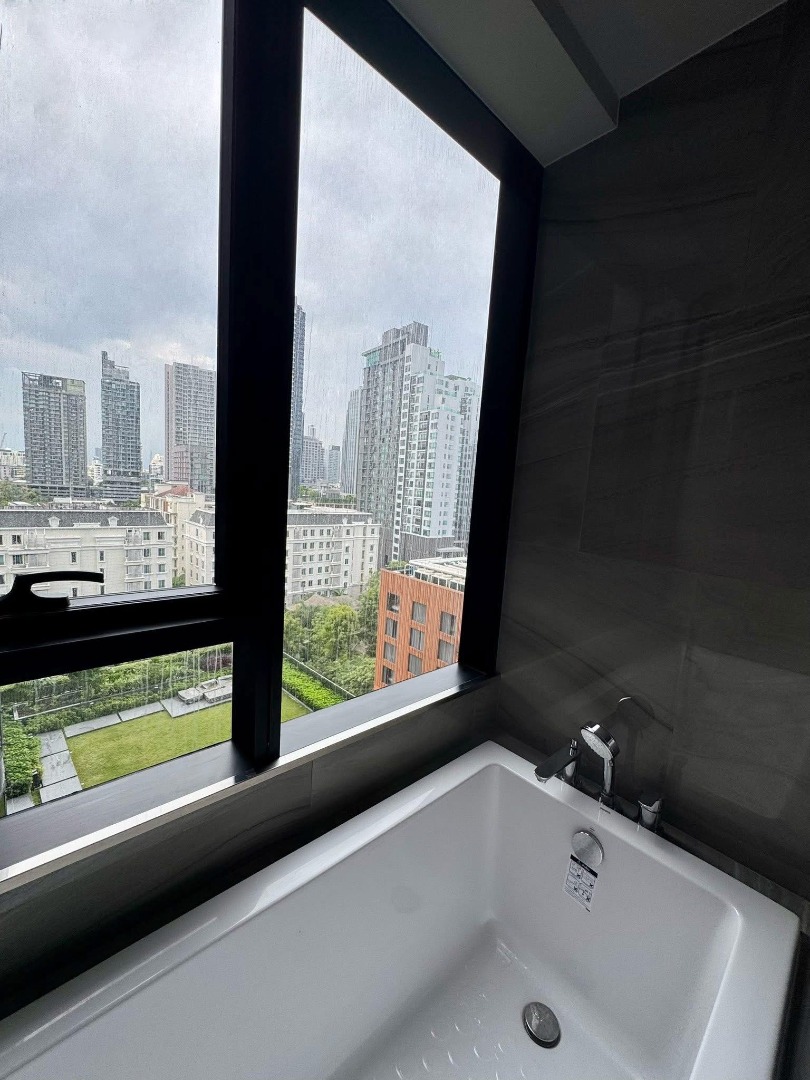 For RentCondoSukhumvit, Asoke, Thonglor : 🔥Urgent Rental🔥 Ideo Q Sukhumvit 36: Spacious, beautifully decorated, fully furnished, ready to move in, near BTS Thonglor.