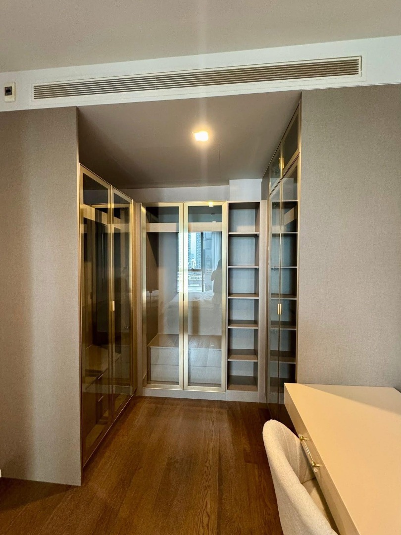 For RentCondoSukhumvit, Asoke, Thonglor : 🔥Urgent Rental🔥 Ideo Q Sukhumvit 36: Spacious, beautifully decorated, fully furnished, ready to move in, near BTS Thonglor.