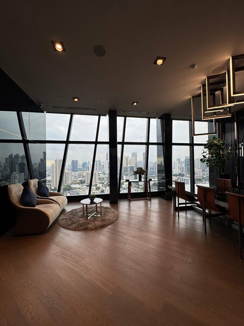 For RentCondoSukhumvit, Asoke, Thonglor : 🔥Urgent Rental🔥 Ideo Q Sukhumvit 36: Spacious, beautifully decorated, fully furnished, ready to move in, near BTS Thonglor.