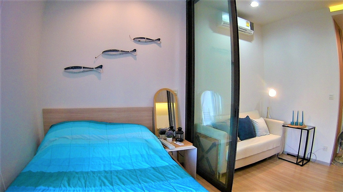 For RentCondoSapankwai,Jatujak : M Jatujak, available room for rent, fully furnished, complete electrical appliances, ready to move in. (Near the BTS) Very easy to travel.