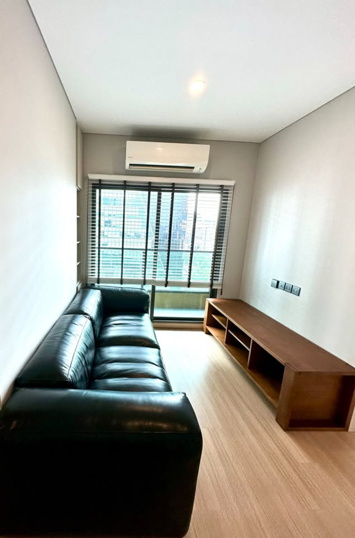 ให้เช่าคอนโดพระราม 9 เพชรบุรีตัดใหม่ RCA : 🏷️ [For Rent] Lumpini Suite Phetchaburi–Makkasan | 40.5 sq.m. | 2 Bed | 16th Floor | Rent 24,000 THB | LINE: @323gqmho | Ref: T2065