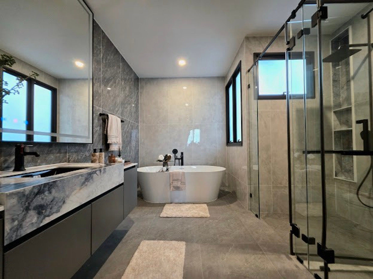 For SaleHouseKaset Nawamin,Ladplakao : 🏛️BEON Kaset-Nawamin🌈3-story detached house, size 635 sq m, 87 sq m, 5 bedrooms, 6 bathrooms, 4 parking spaces, starting at 44.3 MB. Contact to make an appointment to view Tel.0922635410 (Earth)