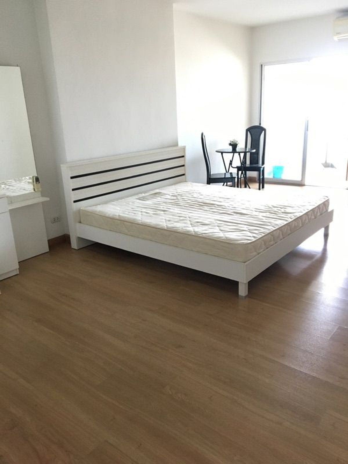 For SaleCondoPattanakan, Srinakarin : 37 sq m, Building A, 11th floor, Supalai Park Srinakarin Condo.