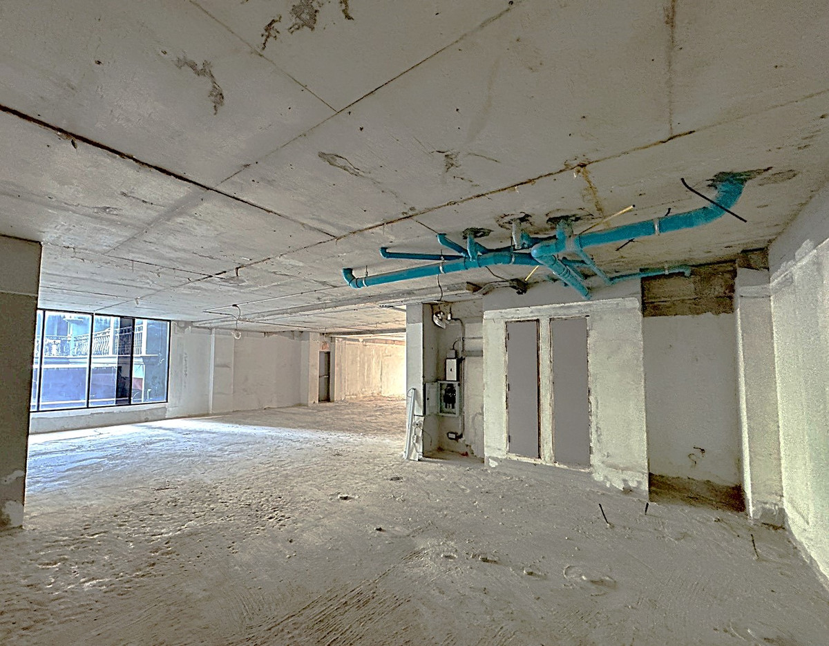 For RentRetail SpaceWitthayu, Chidlom, Langsuan, Ploenchit : Space for rent in Phloenchit, suitable for all types of businesses ** NO CO-AGENT **