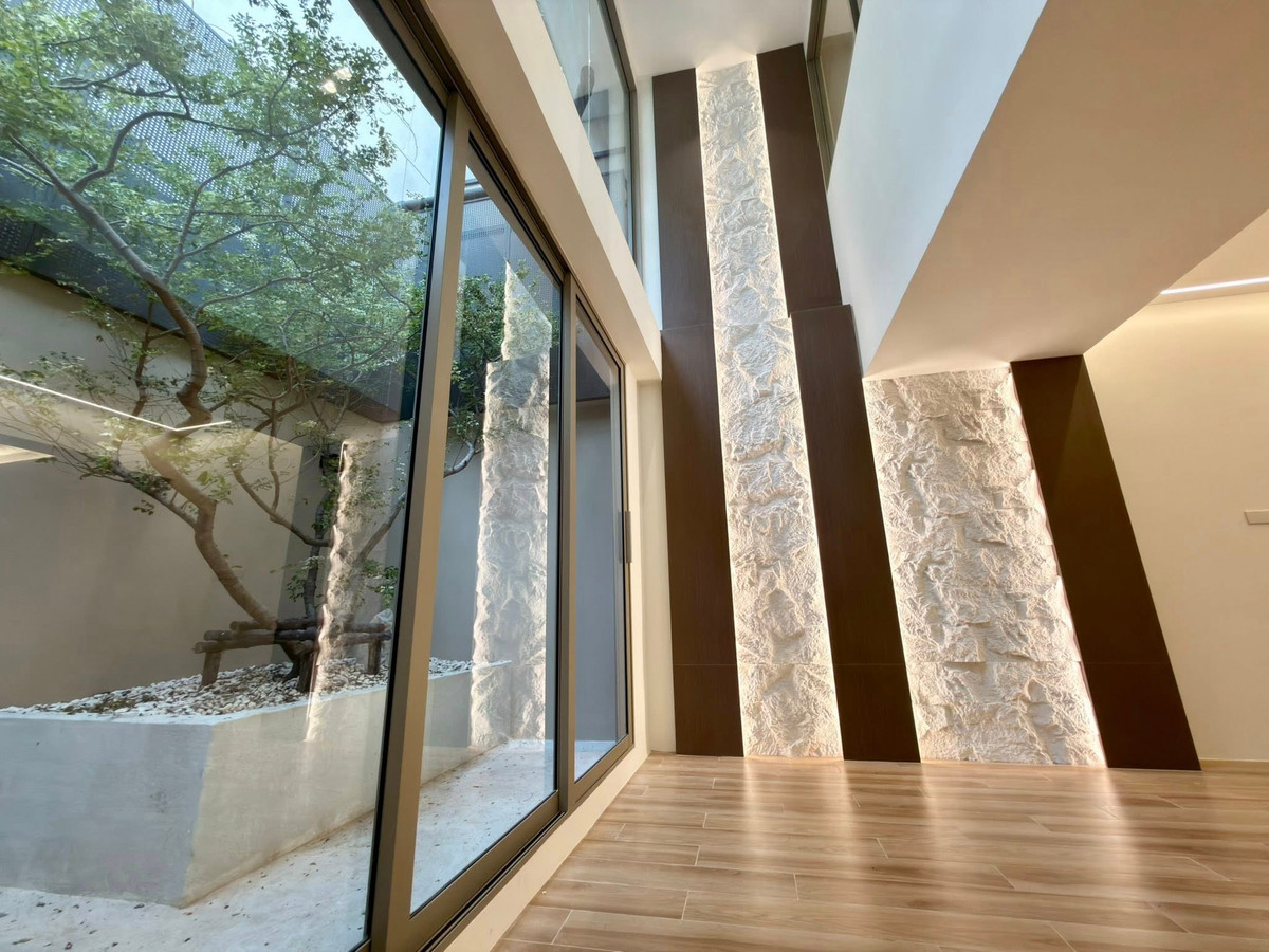 ขายบ้านสุขุมวิท อโศก ทองหล่อ : ขายบ้าน รีโนเวทใหม่สไตล์ Japanese Scandinavien -  ซอยเอกมัย 22