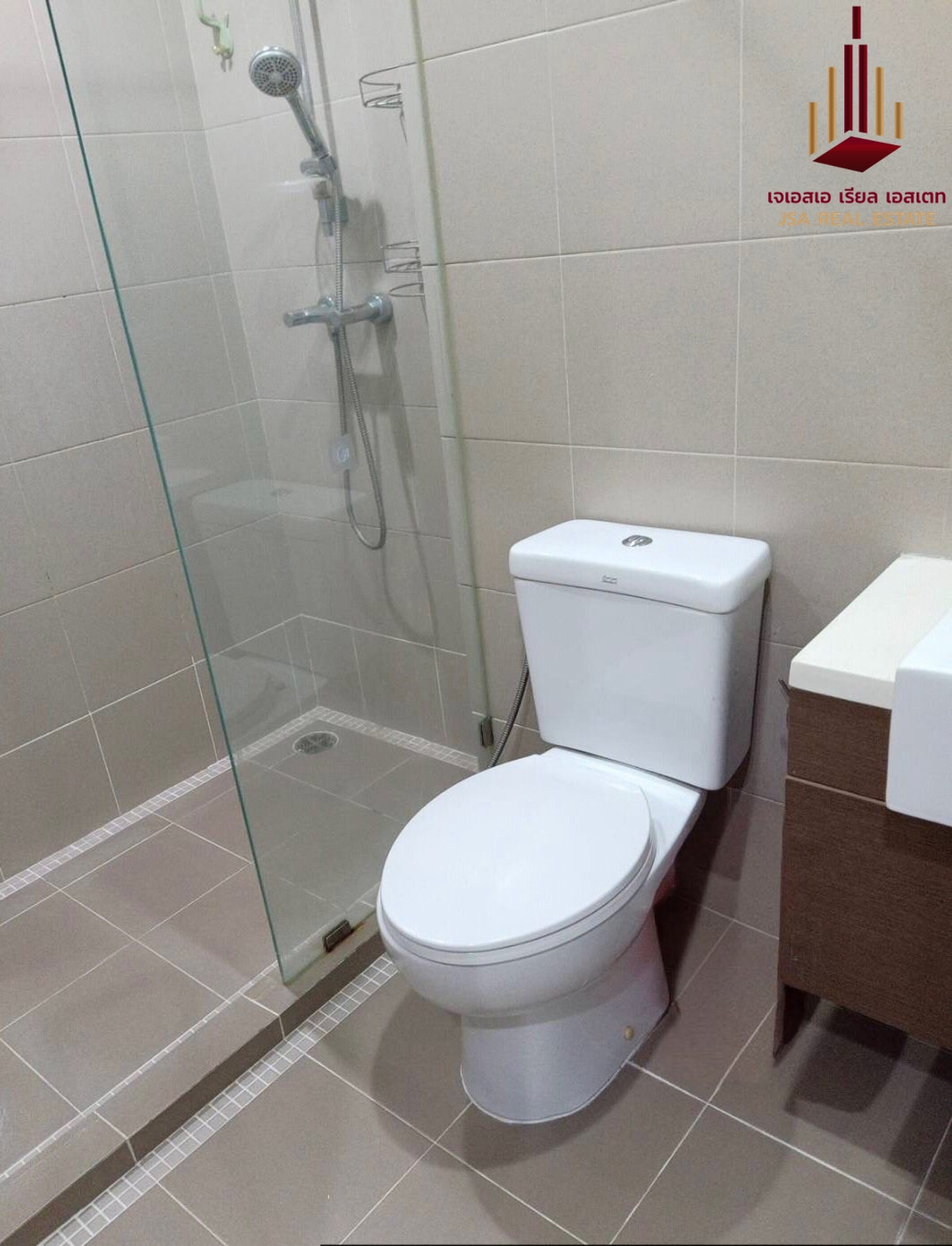 For RentCondoWongwianyai, Charoennakor : ✨ For Rent: Hive at Sathorn Condo ✨ 💰 Only 17,000 THB/month