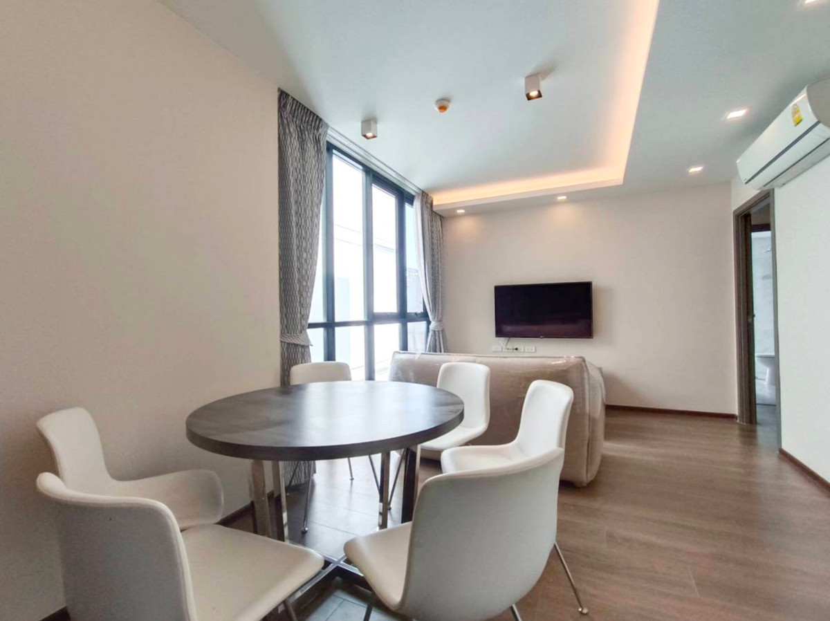 ให้เช่าคอนโดพระราม 9 เพชรบุรีตัดใหม่ RCA : คอนโดให้เช่า The Remarkable  ห้องใหญ่ 55 ตร.ม. เฟอร์ครบ พร้อมอยู่