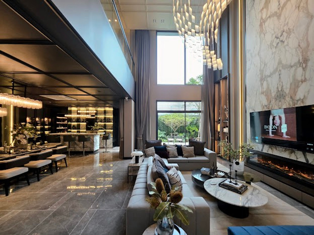 For SaleHouseKaset Nawamin,Ladplakao : 🏛️BEON Kaset-Nawamin🌈3-story detached house, size 635 sq m, 87 sq m, 5 bedrooms, 6 bathrooms, 4 parking spaces, starting at 44.3 MB. Contact to make an appointment to view Tel.0922635410 (Earth)