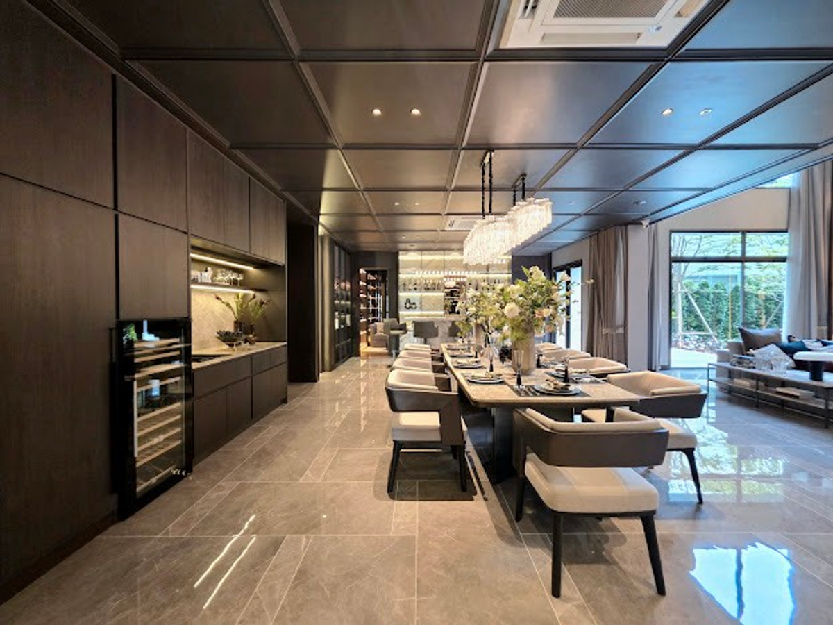 For SaleHouseKaset Nawamin,Ladplakao : 🏛️BEON Kaset-Nawamin🌈3-story detached house, size 635 sq m, 87 sq m, 5 bedrooms, 6 bathrooms, 4 parking spaces, starting at 44.3 MB. Contact to make an appointment to view Tel.0922635410 (Earth)