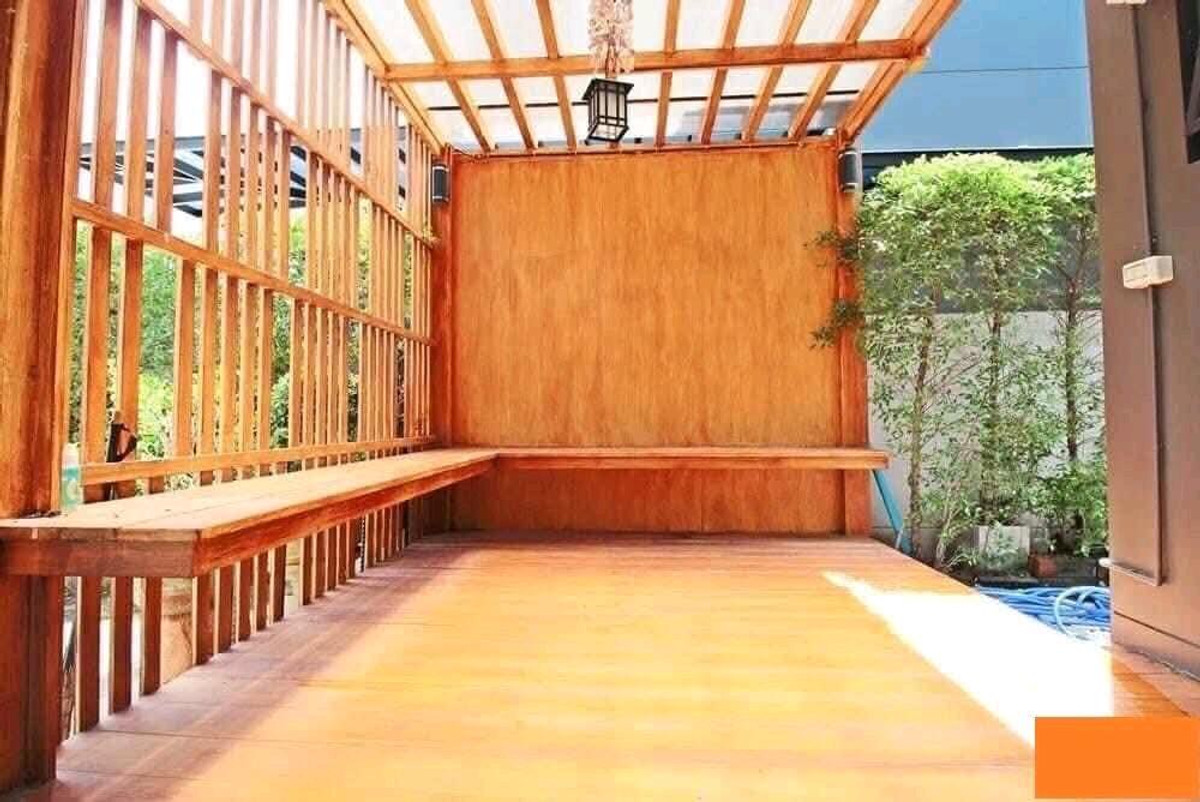 For RentHouseEakachai, Bang Bon : ✨ New house, little used, inside house, garden view, with a koi fish pond, garden around the house and a living pavilion. The house is vacant and ready to move in 
. Welcome foreigners from all countries.