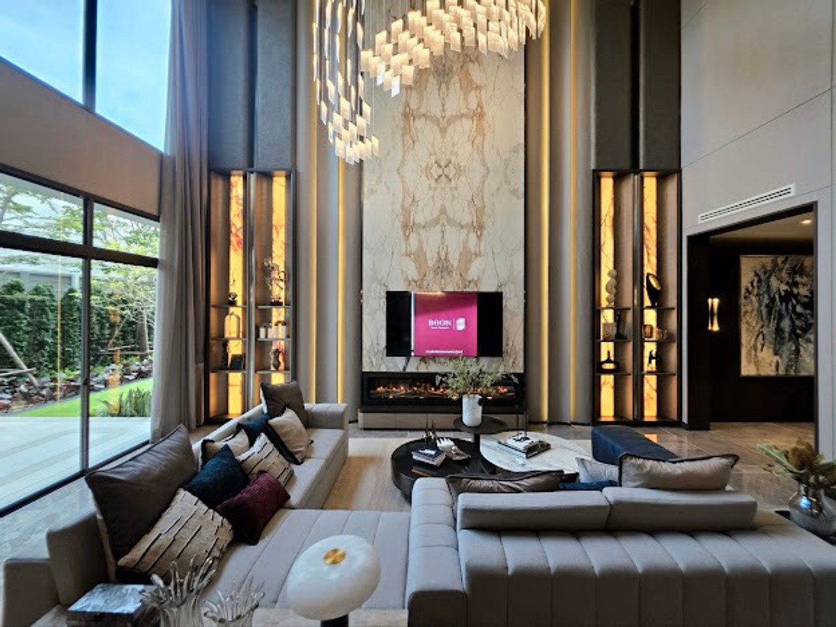 For SaleHouseKaset Nawamin,Ladplakao : 🏛️BEON Kaset-Nawamin🌈3-story detached house, size 635 sq m, 87 sq m, 5 bedrooms, 6 bathrooms, 4 parking spaces, starting at 44.3 MB. Contact to make an appointment to view Tel.0922635410 (Earth)