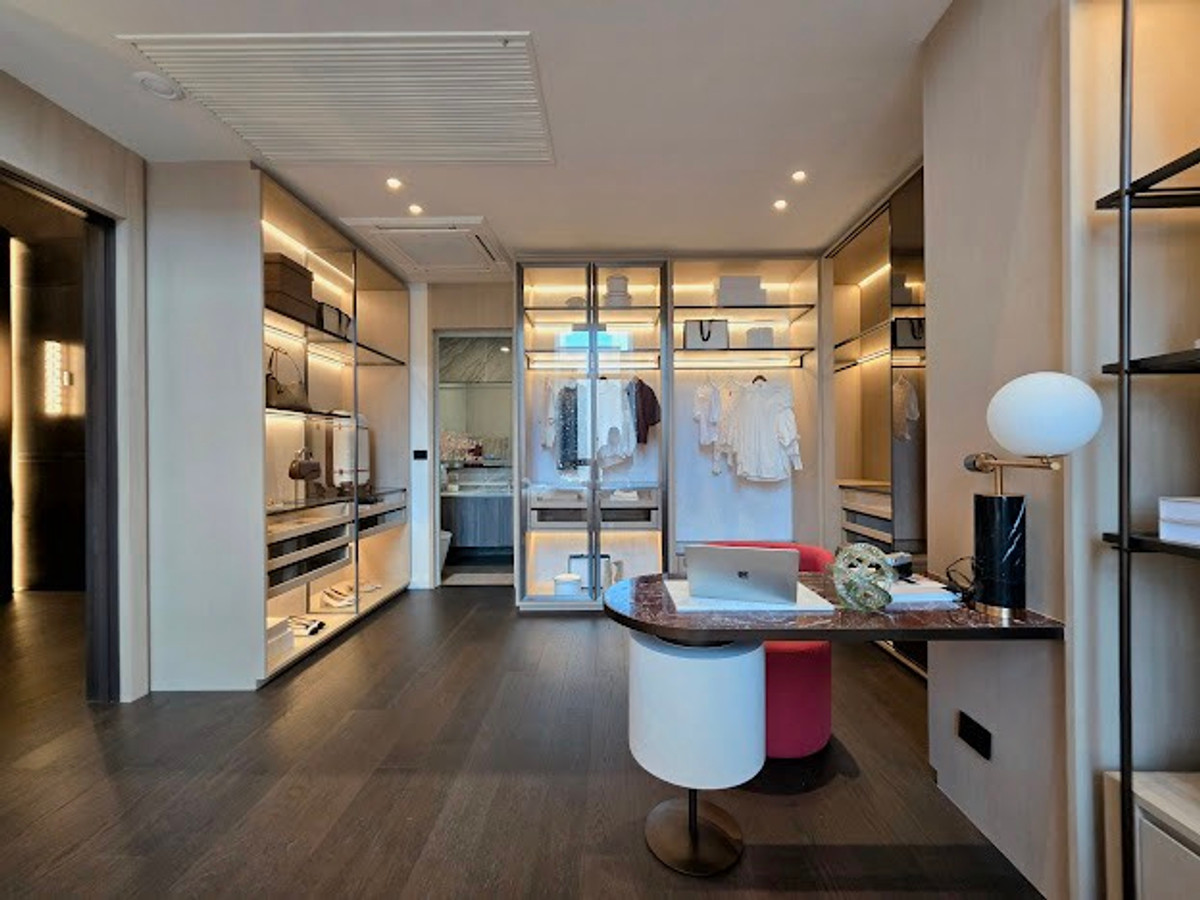 For SaleHouseKaset Nawamin,Ladplakao : 🏠BEON Kaset-Nawamin🌈3-story detached house, size 635 sq m, 87 sq m, 5 bedrooms, 6 bathrooms, 4 parking spaces, starting at 44.3 MB. Contact to make an appointment to view Tel.0922635410 (Earth)