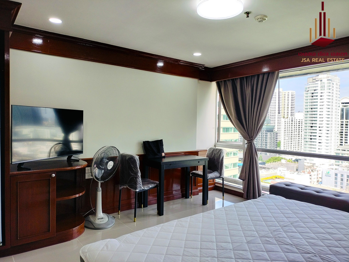 For RentCondoNana, North Nana,Sukhumvit13, Soi Nana : ✨ For Rent: Sukhumvit Suite Condo ✨ 💰 Only 16,000 THB/month