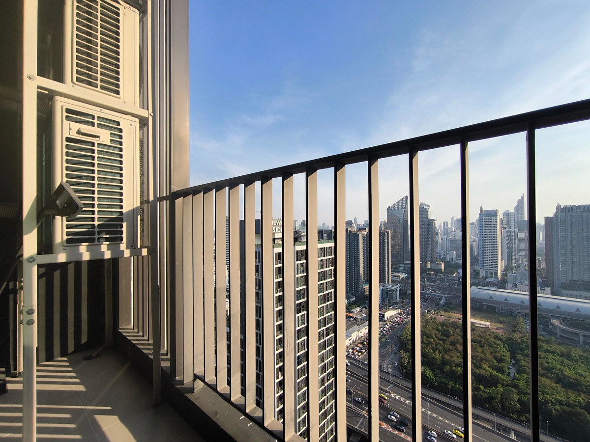 For RentCondoRama9, Petchburi, RCA : 🐶💕Life Asoke Rama9 💕🐶 2 Bed 1 Bath, Rental 36,000 Baht