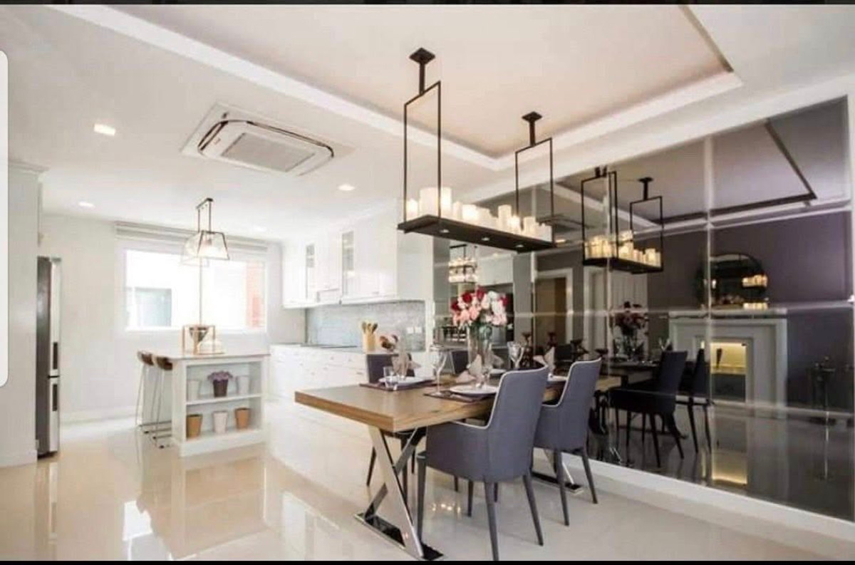 ขายทาวน์โฮมระยอง : ขายทาวน์โฮมใหม่ 4 ชั้น ทำเลทองใจกลางเมือง ระยอง