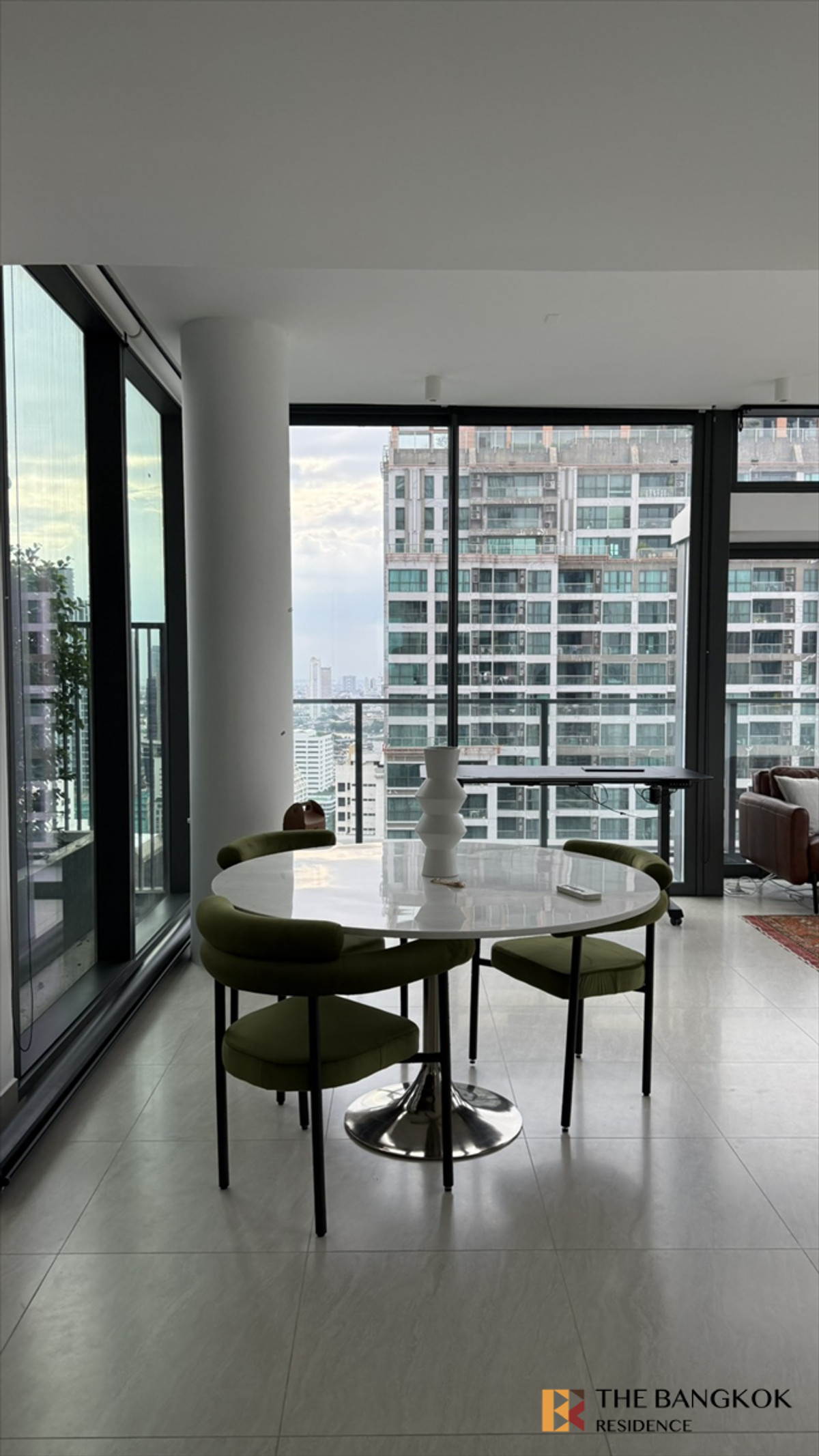 ขายคอนโดสาทร นราธิวาส : 🐾 🔥Pet Lovers Dream! TAIT12 | 2BR 2BA 32th Floor | Luxury Condo 29M🔥 contact Patty 0987929891