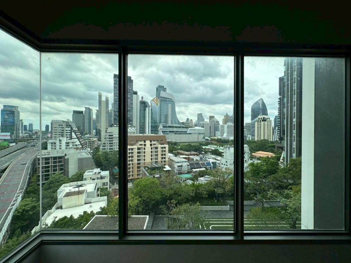 For RentCondoWitthayu, Chidlom, Langsuan, Ploenchit : 03/04/2026, Life One Wireless condo, 2 bedrooms, in the heart of PloenchitRent 50,000 Baht/month, close to BTS, convenient travel! 0642748883