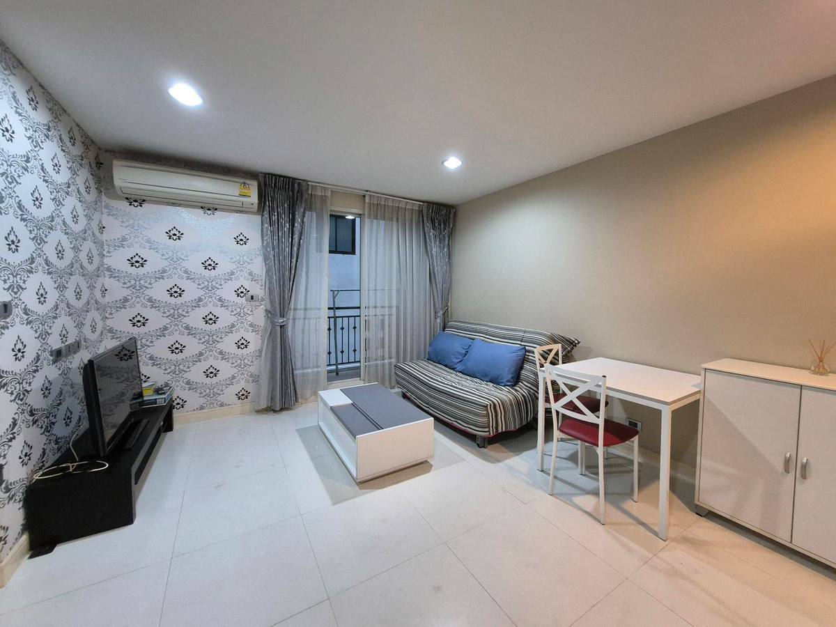 For RentCondoSukhumvit, Asoke, Thonglor : HOT DEAL🔥🔥Available Now‼ 1 bedroom 47sqm with bathtub for Rent Condo The Crest Sukhumvit24 close to BTS Phrom Phong