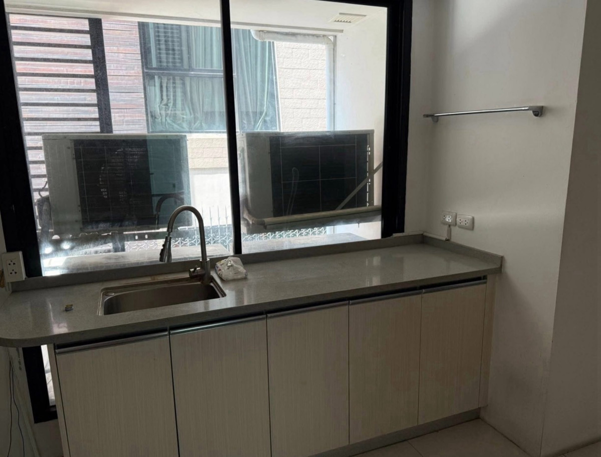 ให้เช่าสำนักงานพระราม 3 สาธุประดิษฐ์ : ให้เช่า สำนักงาน 800 ตร.ม. พระราม 3 ที่จอดรถยนต์ 10 คัน ใกล้ เซนทรัล