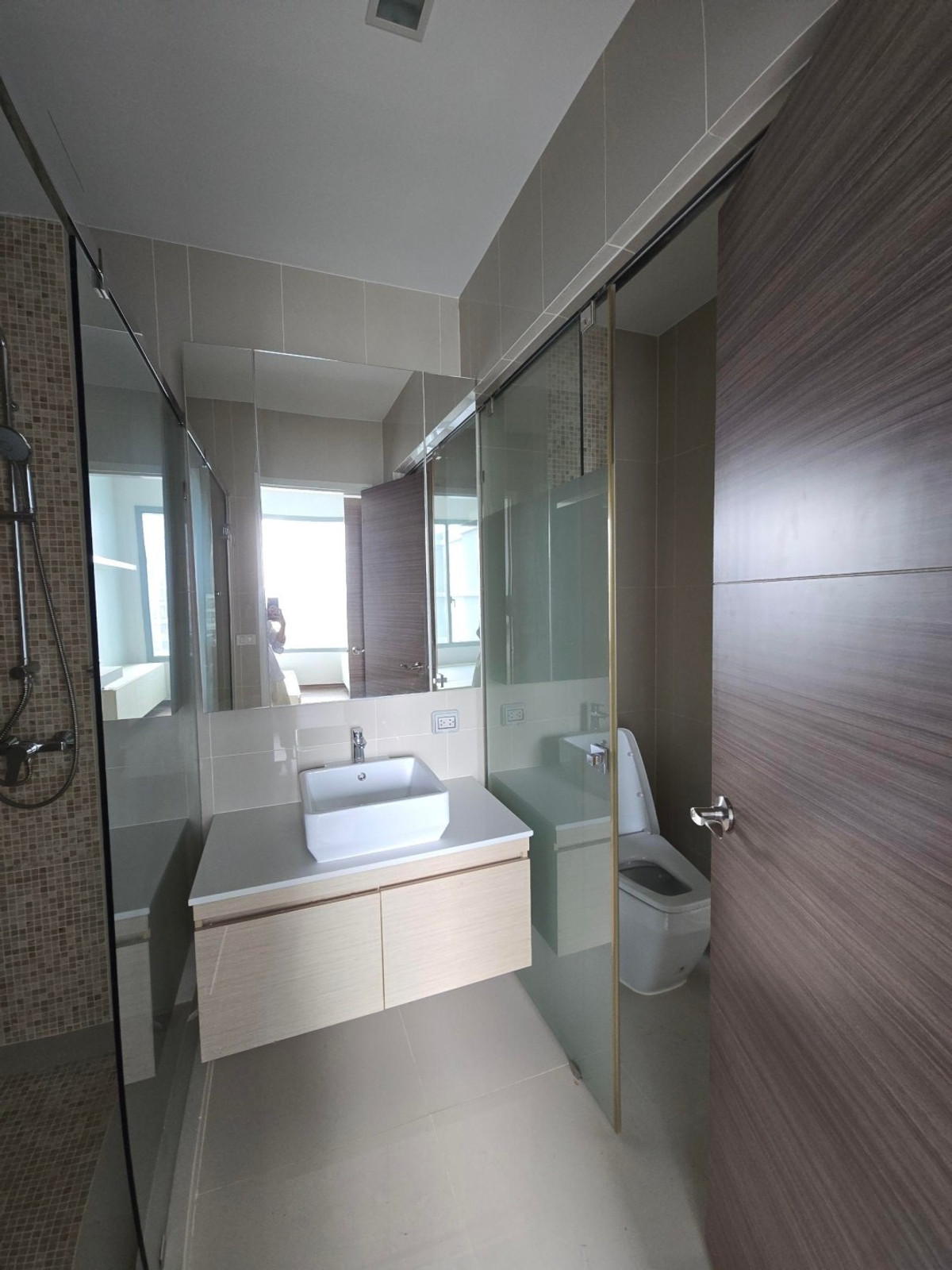 ขายคอนโดพระราม 9 เพชรบุรีตัดใหม่ RCA : ขาย ด่วน Q Asoke คิว อโศก 1ห้องนอน 1ห้องน้ำ ราคาดีที่สุดในโครงการ