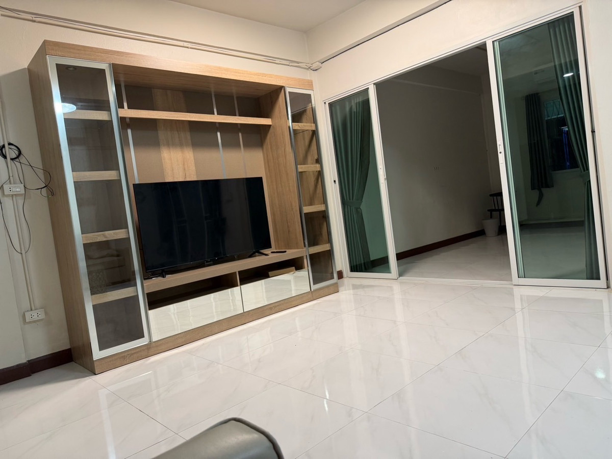 ให้เช่าบ้านรัชดา ห้วยขวาง : 🌟พร้อมอยู่บ้านห้วยขวาง  5 ห้องนอน  2ห้องน้ำประชาราษฎร์บำเพ็ญ🌟