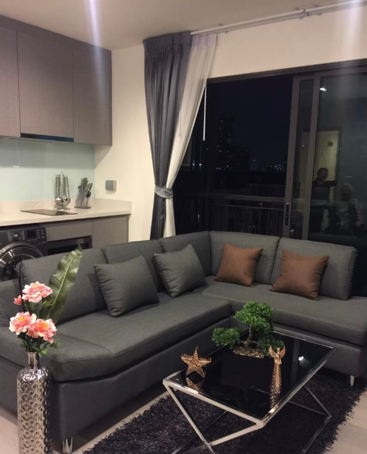 ให้เช่าคอนโดสุขุมวิท อโศก ทองหล่อ :  เช่า ริทึ่ม สุขุมวิท 36 - 38(ห้องมุม)สวย ถูก ทำเลดี พร้อมอยู่ ใกล้ BTS ทองหล่อ สนใจแอตไลน์ครับ@841qqlnr