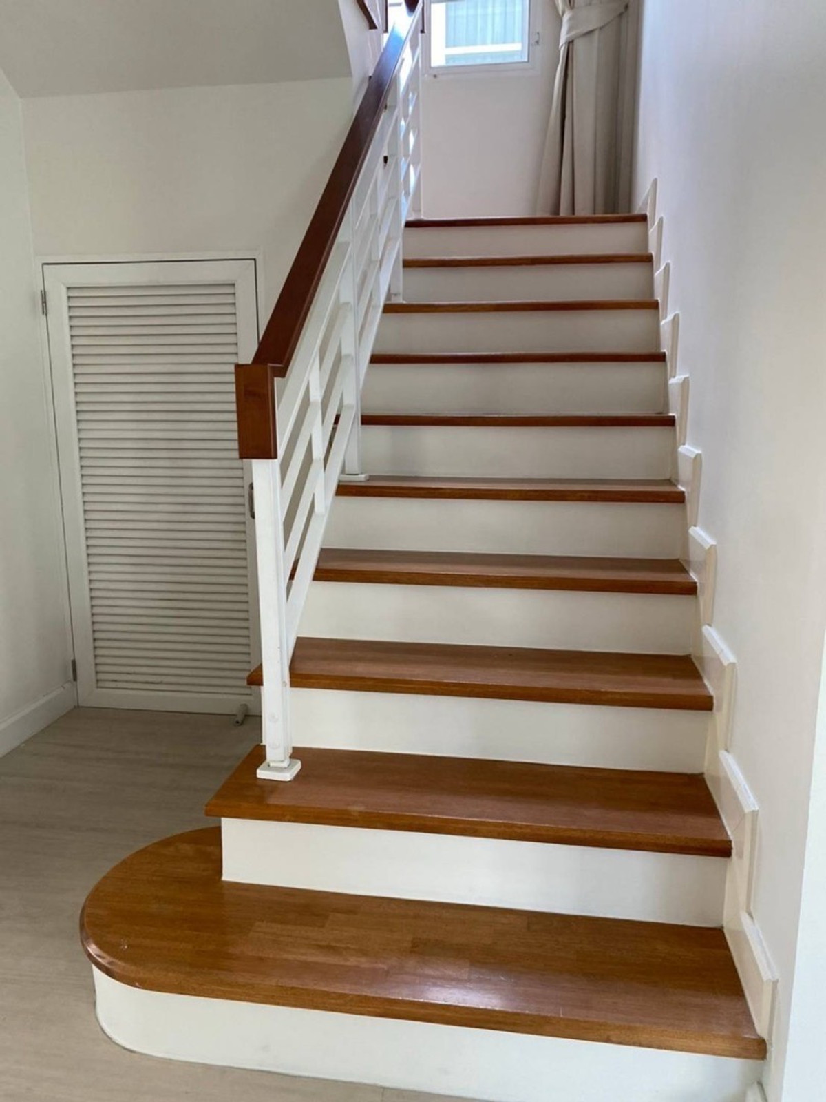 ให้เช่าบ้านนนทบุรี บางใหญ่ บางบัวทอง : ให้เช่าบ้านเดี่ยว เดอะ เซนโทร รัตนาธิเบศร์ ใกล้ MRT บางพลู เพียง 3 นาที