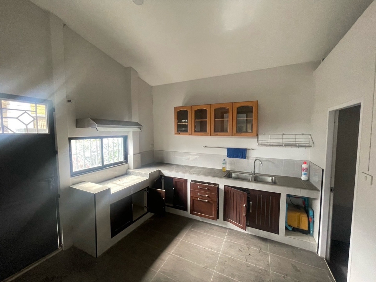 For SaleTownhomeEakachai, Bang Bon : Townhome for sale, 3 and a half floors, Green Place Village, Chom Thong 13, corner house, Main Road, no house opposite. Added decorations already.