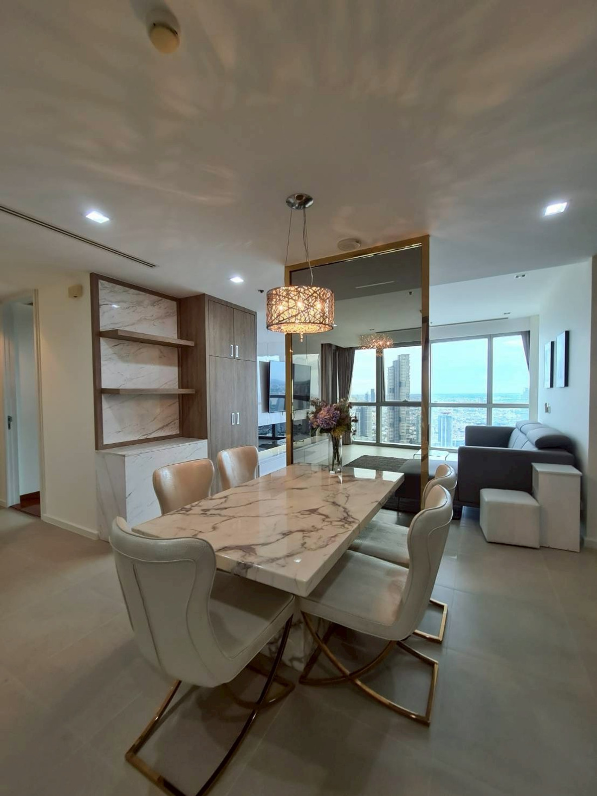 ให้เช่าคอนโดวงเวียนใหญ่ เจริญนคร : For Rent The River 3beds 2baths F/F High floor