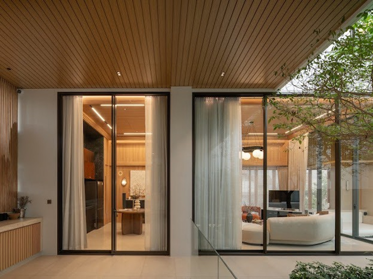 ขายบ้านเลียบทางด่วนรามอินทรา : 🏠ELIVA Private Residences✨บ้านเดี่ยว 3 ชั้น พร้อมสระว่ายน้ำส่วนตัว พื้นที่ใช้สอย 810 ตร.ม. ที่ดิน 100 ตร.วา. 4 ห้องนอน 6 ห้องน้ำ 4 ที่จอด เพียง 69 MB เท่านั้น!! ติดต่อนัดชม Tel.0922635410 (เอิร์ธ)