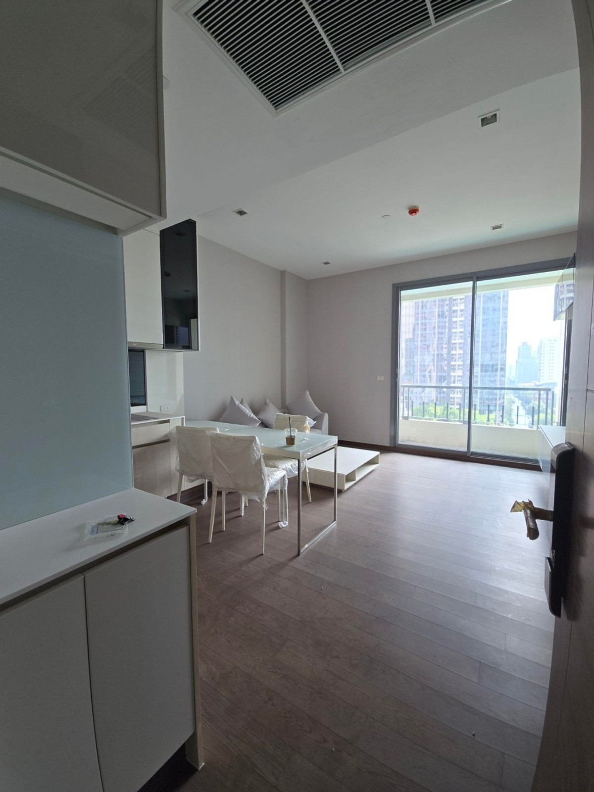 ขายคอนโดพระราม 9 เพชรบุรีตัดใหม่ RCA : ขาย ด่วน Q Asoke คิว อโศก 1ห้องนอน 1ห้องน้ำ ราคาดีที่สุดในโครงการ